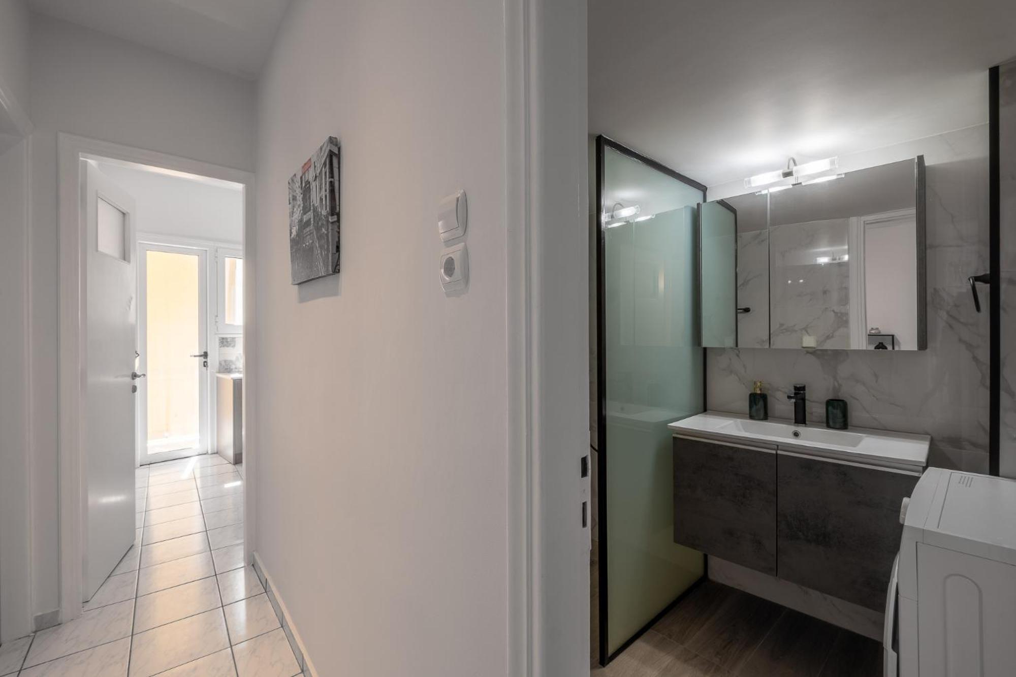 Lovely And Modern 3Bd Apartment Close To Ampelokipoi Metro Атина Екстериор снимка