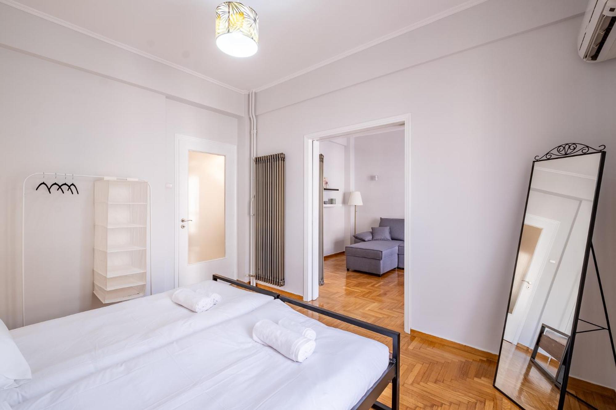 Lovely And Modern 3Bd Apartment Close To Ampelokipoi Metro Атина Екстериор снимка